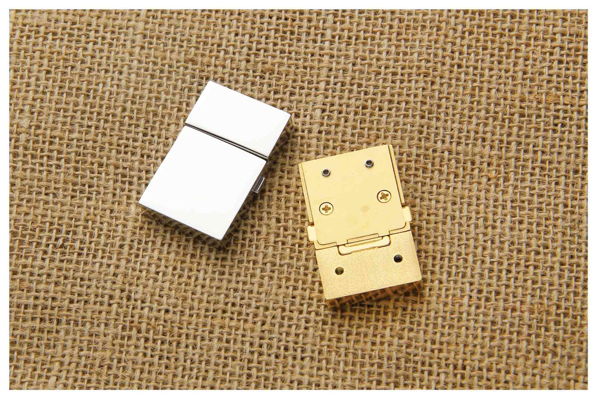 Side Squeeze Buckle Lock