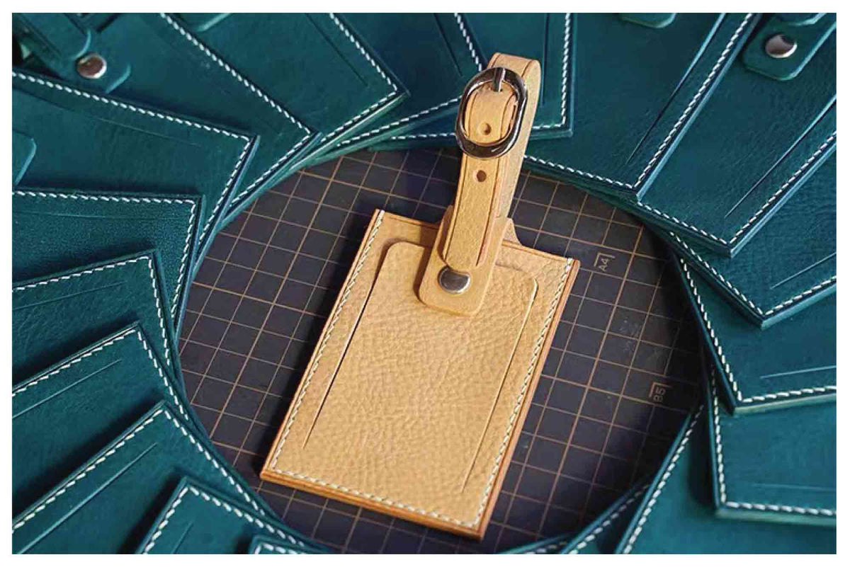 Signature Luggage Tag Set