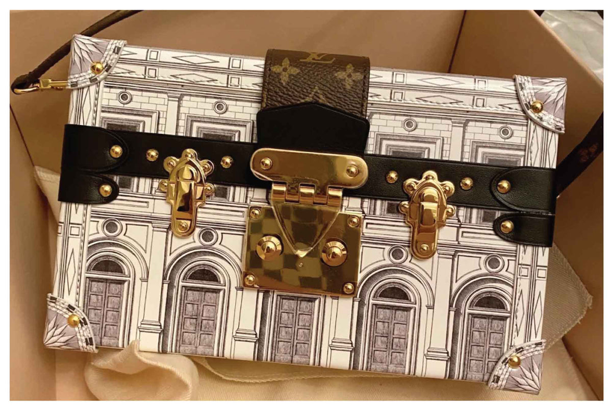 Decorative Clipper Closure for Suitcase