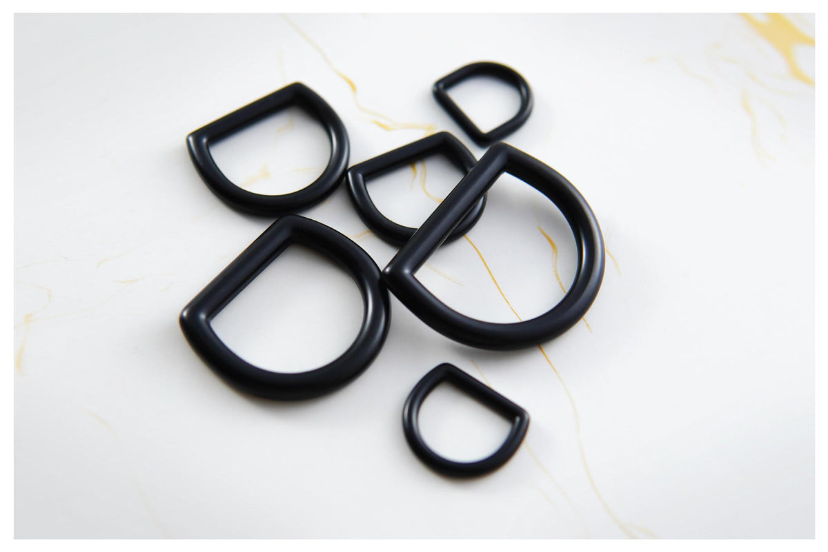 Black D-Ring